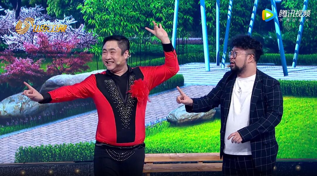 2017山东春晚:乔杉修睿小品《平民英雄》剧本